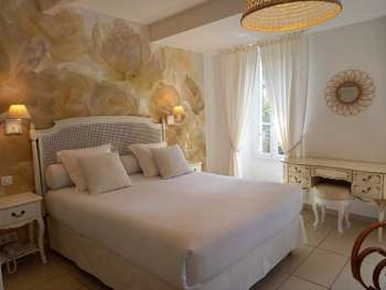 A vendre FDC avec murs hôtel de charme Var (83)