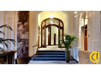 Vente hôtel de charme murs et fonds -30 min Lyon