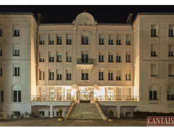 Vente hôtel bureau en centre ville du Grand Est