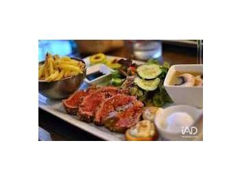 Vente bar restaurant 200m² à Montfort-Le-Gesnois