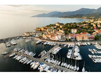 AV hôtel de prestige Saint-Florent empl strat