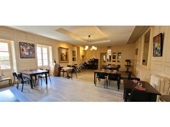 Hôtel Restaurant à vendre à Selles Sur Cher centre