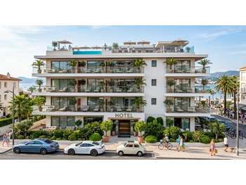 Cède hôtel 3 *** de 15 à 20 ch à Villeneuve Loubet
