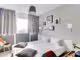Hotel bureau ***
