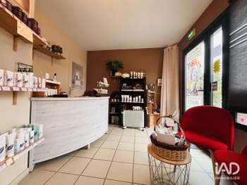AV institut de beauté clé en main à Saint-Vivien