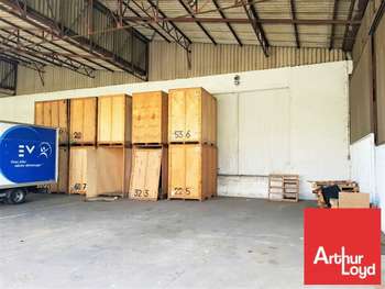 AV entrepôt 3350m² accès routier Migné-Auxances