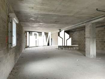 Local 120 m2 à vendre Nîmes 30000
