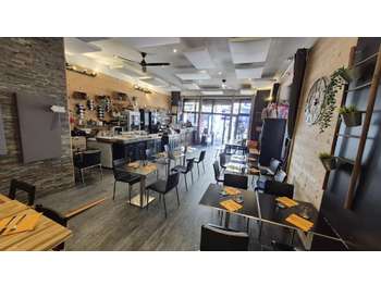 AV bar-restaurant en centre ville d'Isère
