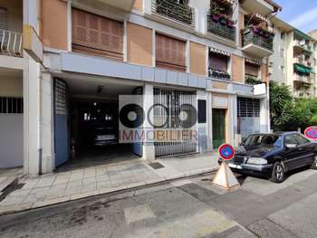 Vente local commercial industriel de 380m² à Nice