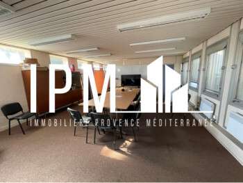 A vendre local mixte 807m² 13220 La Mède