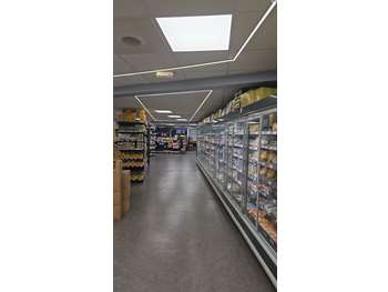Vente supermarché empl N°1 au Pré-Saint-Gervais