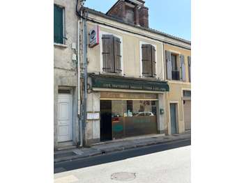 Café-Bar-Restaurant avec logement inclus