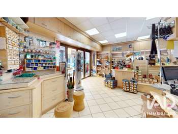 Vente FDC habillement-textile à Cauterets centre