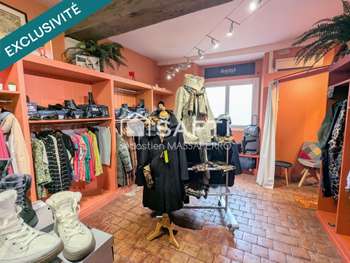 AV FDC mode féminine au centre-ville de Cosne