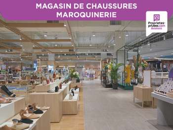 Vente maroquinerie chaussures à Paris 75018