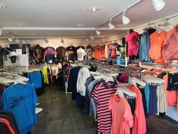 Vente magasin sport pied piste Serre Chevalier