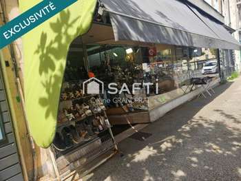 Vente FDC chaussures 50m² Decazeville rue passante