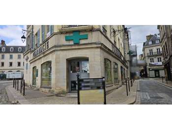 AV pharmacie – emplacement N°1 – ville renommée 02