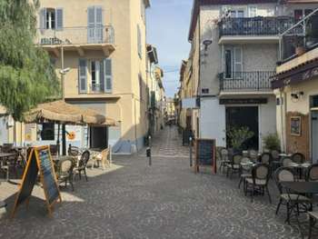 Vente charmant restaurant dans le Vieil Antibes