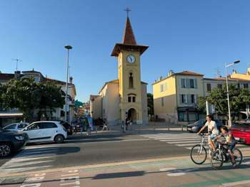 CAGNES-SUR-MER - LOCAL COMMERCIAL à vendre