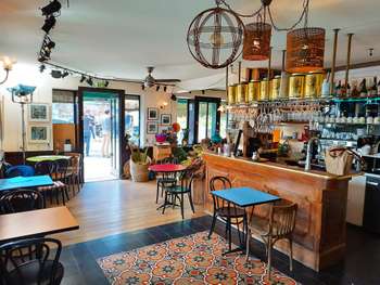 Beau restaurant traditionnel - salon de thé renomm