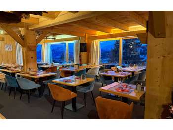 AV restaurant bar lic IV station internationale 73
