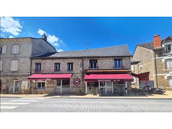 A murs et FDC brasserie + appart 65m² à Malemort