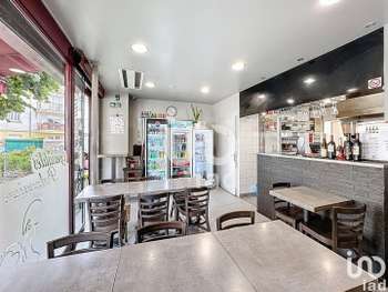 Restaurant à Mandres-les-Roses