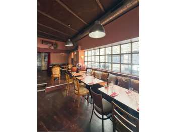 RESTAURANT D'ANGLE - RUE SAINTE
