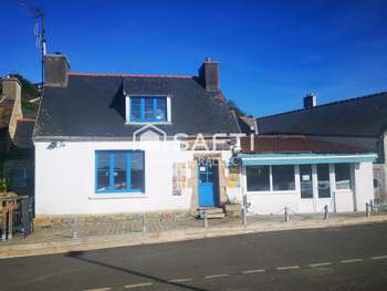 Vente restaurant les pieds dans l'eau à Plouguiel