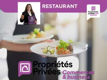 Restaurant avec terrasse couverte , espace