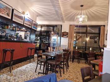 Belle affaire d'un restaurant avec appartement F4