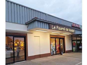 AV belle boutique dans bourg dynamique sur Vichy