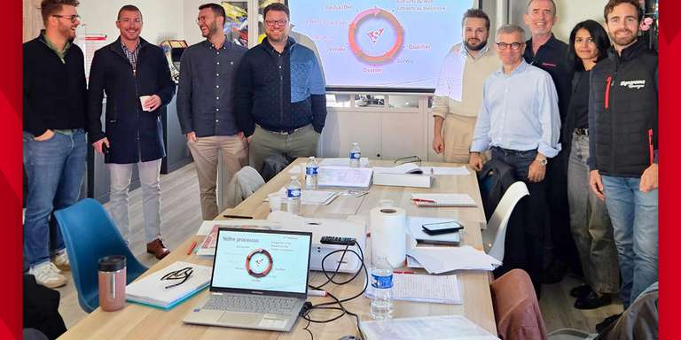 SIGNARAMA - Après la technique, la formation commerciale !