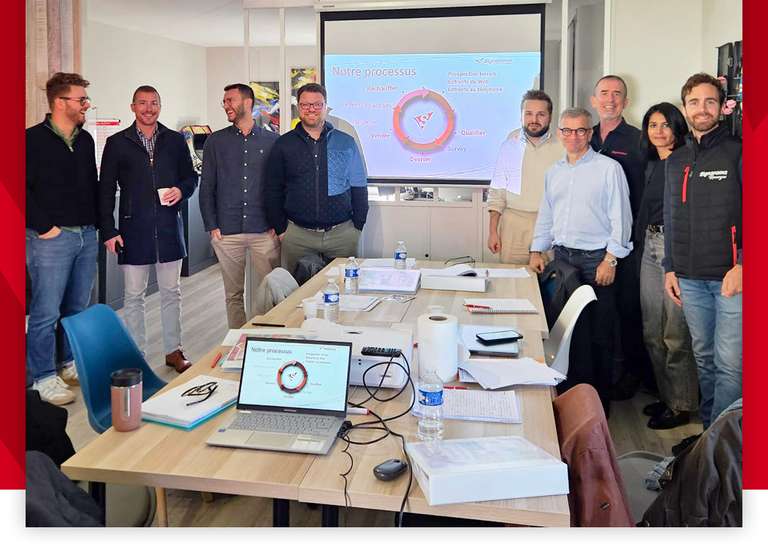 SIGNARAMA - Après la technique, la formation commerciale !