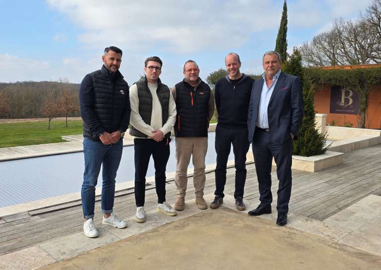 VERTIKAL® - Après une carrière de cadre ou la cession de leur entreprise, ils se lancent dans la rénovation de façades