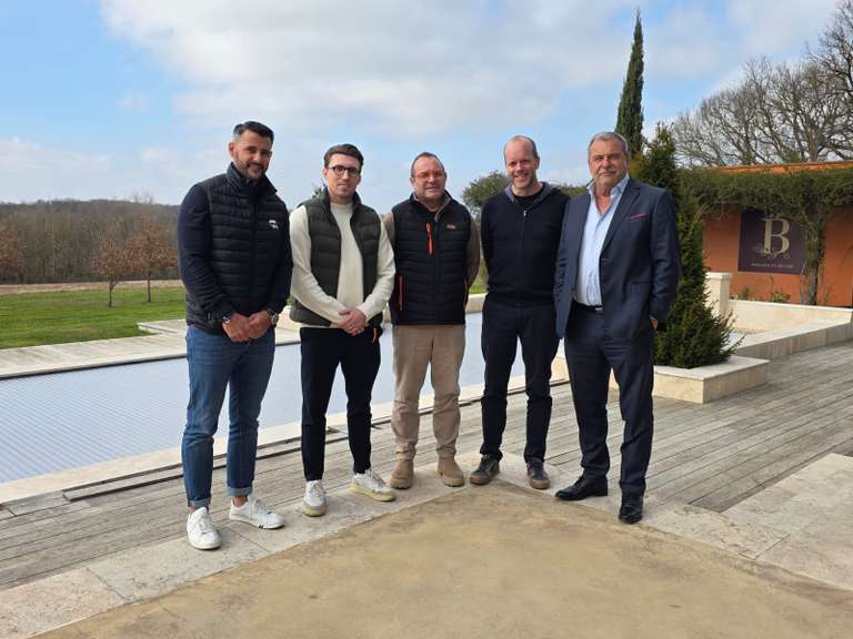 Après une carrière de cadre ou la cession de leur entreprise, ils se lancent dans la rénovation de façades