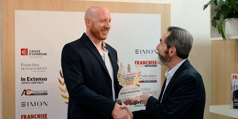 AVENIR RÉNOVATIONS - Avenir Rénovations remporte le Trophée des Meilleures Franchises de France 2025 !
