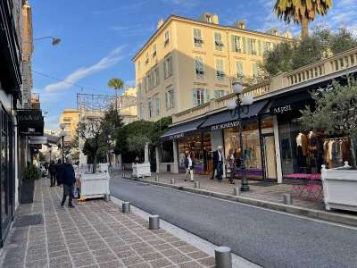 Cession droit au bail Locaux commerciaux - Boutiques à Nice