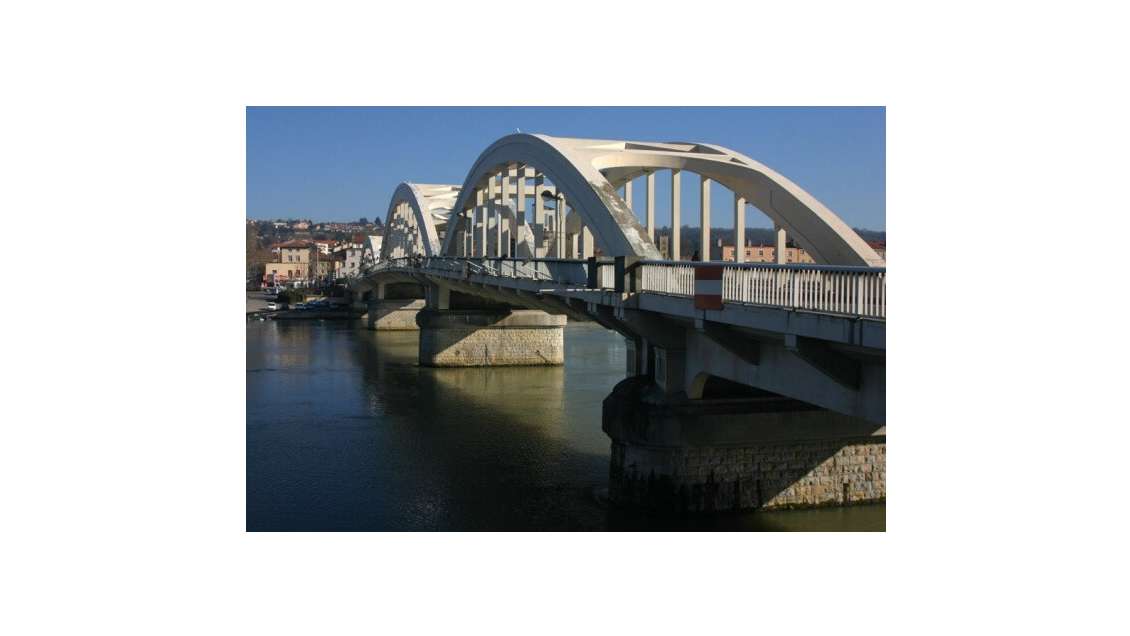 Droit au bail 50m² NEUVILLE sur Saône