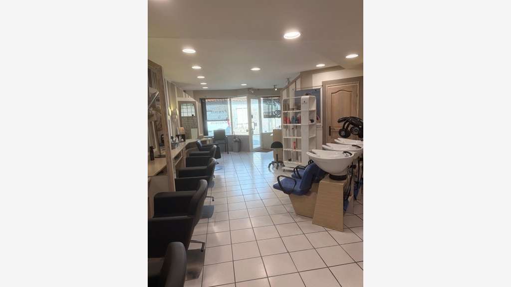 Salon de coiffure suite décès proche La Rochelle