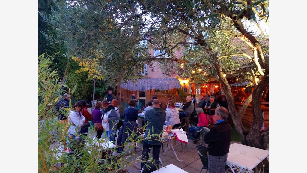 Vend FONDS DE COMMERCE camping - restaurant