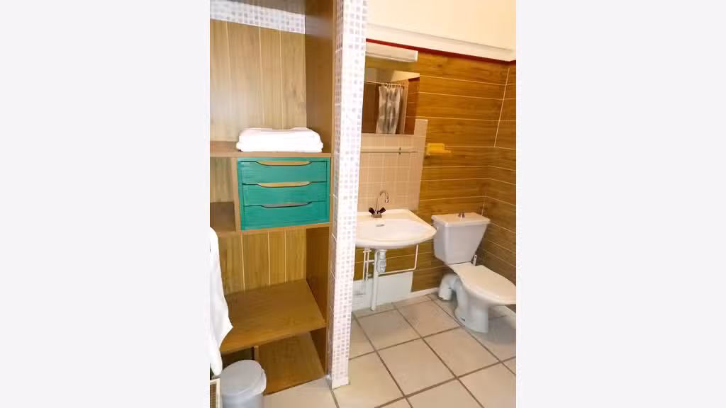 Vend FONDS DE COMMERCE camping - restaurant