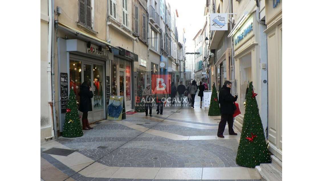 DAB local commercial 70m² belle vitrine à Avignon
