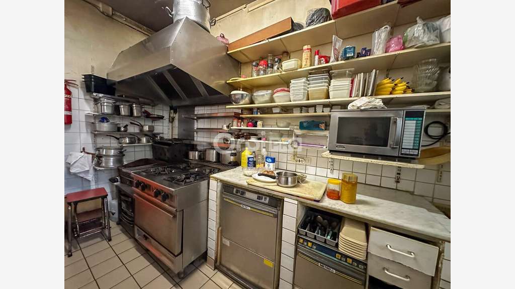 Cession restaurant avec logement à Paris 75012
