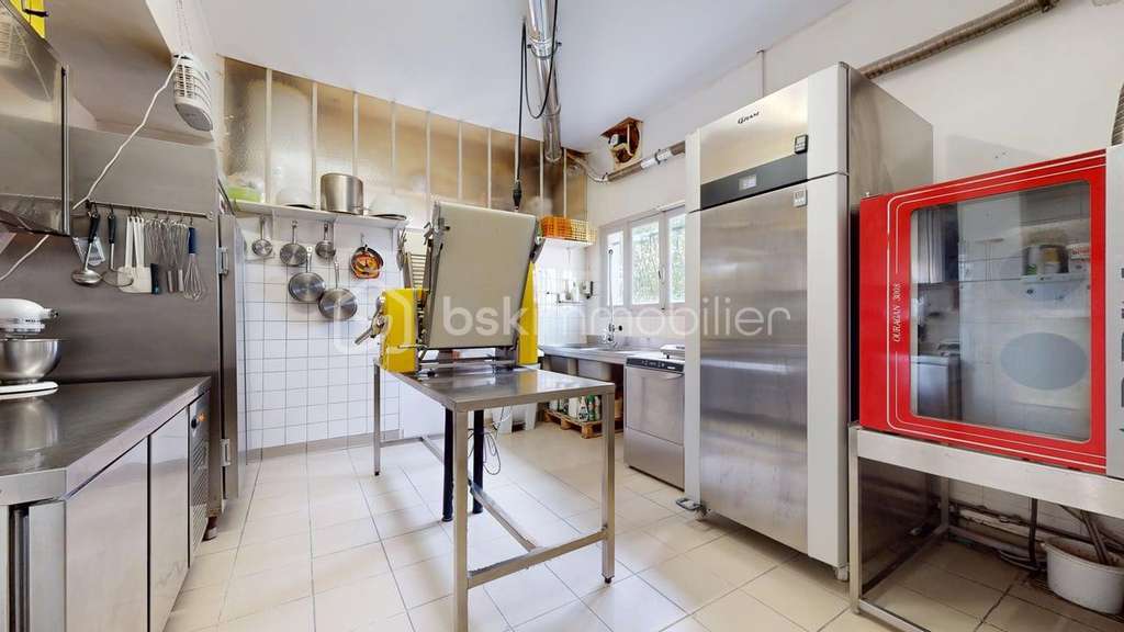 AV boulangerie-pâtisserie proche lycée à Saintes