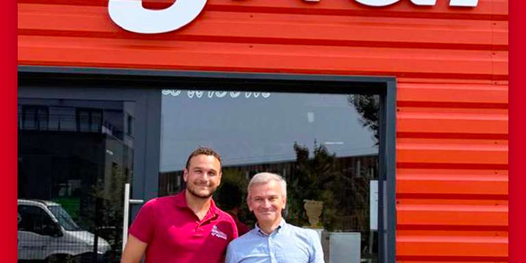 SIGNARAMA - De l’entrepreneuriat digital à la signalétique : le parcours inspirant de Brice Jalon, nouveau franchisé Signarama à Dardilly