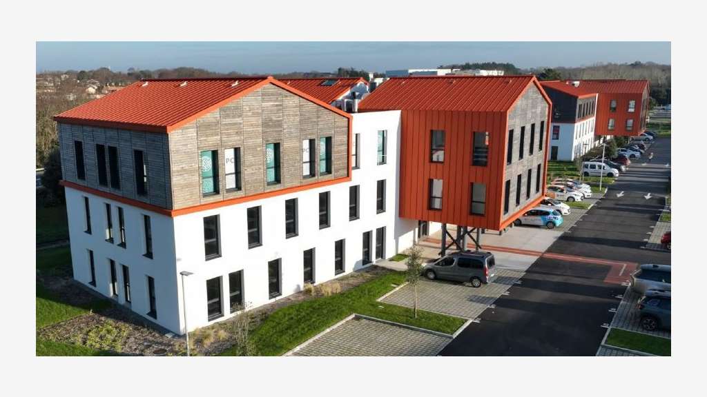 A VENDRE 131M² BUREAUX LOUES - PAYS DE LA LOIRE