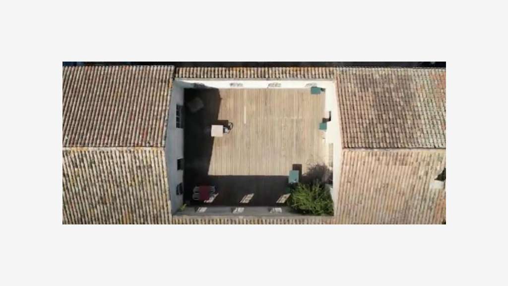 A vendre ancienne manufacture dans le Vaucluse