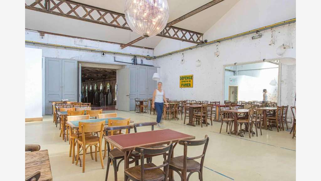 A vendre ancienne manufacture dans le Vaucluse